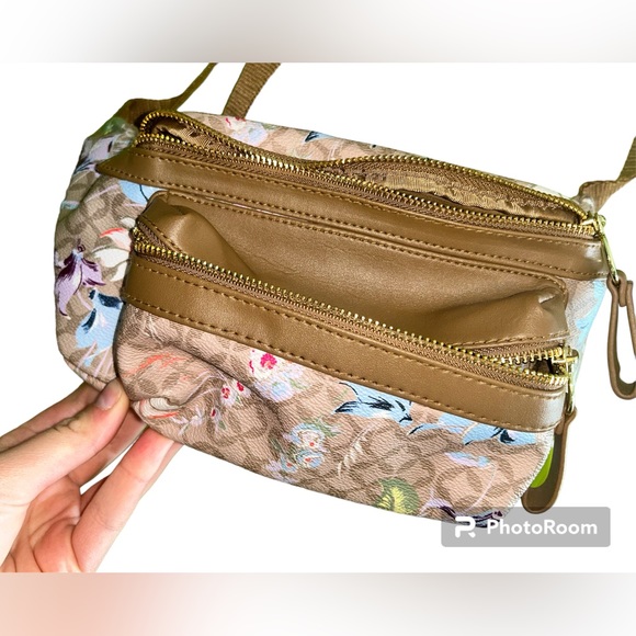 Flower Fanny Pack-Adjustable - Picture 2 of 7